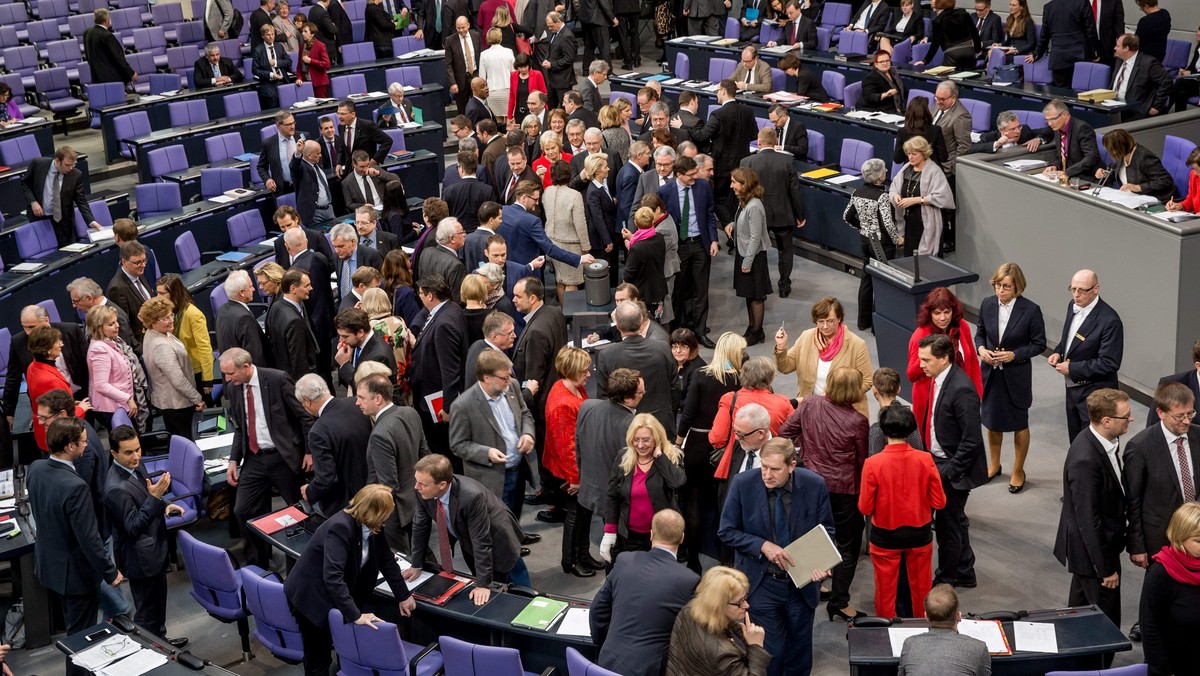 Niemiecki parlament wstrzymał proces wycofywania Bundeswehry z Afganistanu. Posłowie poparli dziś propozycję rządu w sprawie zwiększenia w przyszłym roku niemieckiego kontyngentu z 850 do 980 żołnierzy.