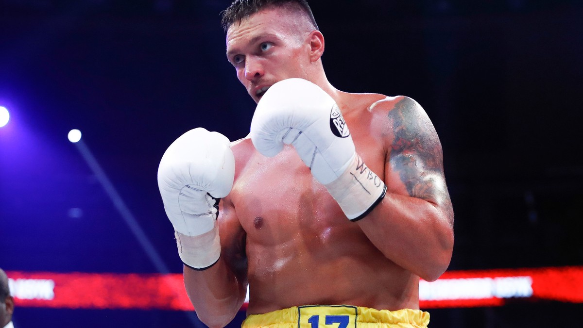 Pokonując w swojej dziesiątej zawodowej walce Krzysztofa Głowackiego, Oleksandr Usyk (10-0, 9 KO) zdobył we wrześniu pas WBO wagi junior ciężkiej, bijąc przy okazji rekord słynnego Evandera Holyfielda. W sobotę na pożegnalnej gali innej sławy profesjonalnych ringów Bernarda Hopkinsa niezwyciężony Ukrainiec stanie do pierwszej obrony swojego trofeum, krzyżując rękawice z Thabiso Mchunu (17-2, 11 KO), mającym na swoim koncie wygrane m.in. z Eddiem Chambersem czy Olenrewaju Durodolą.