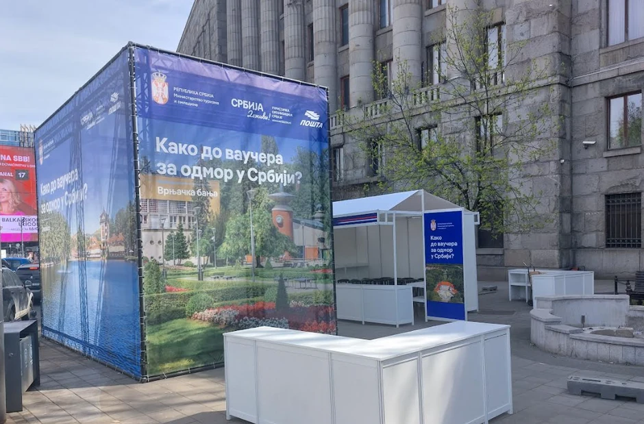 Štand za informisanje o vaučerima za odmor u Srbiji