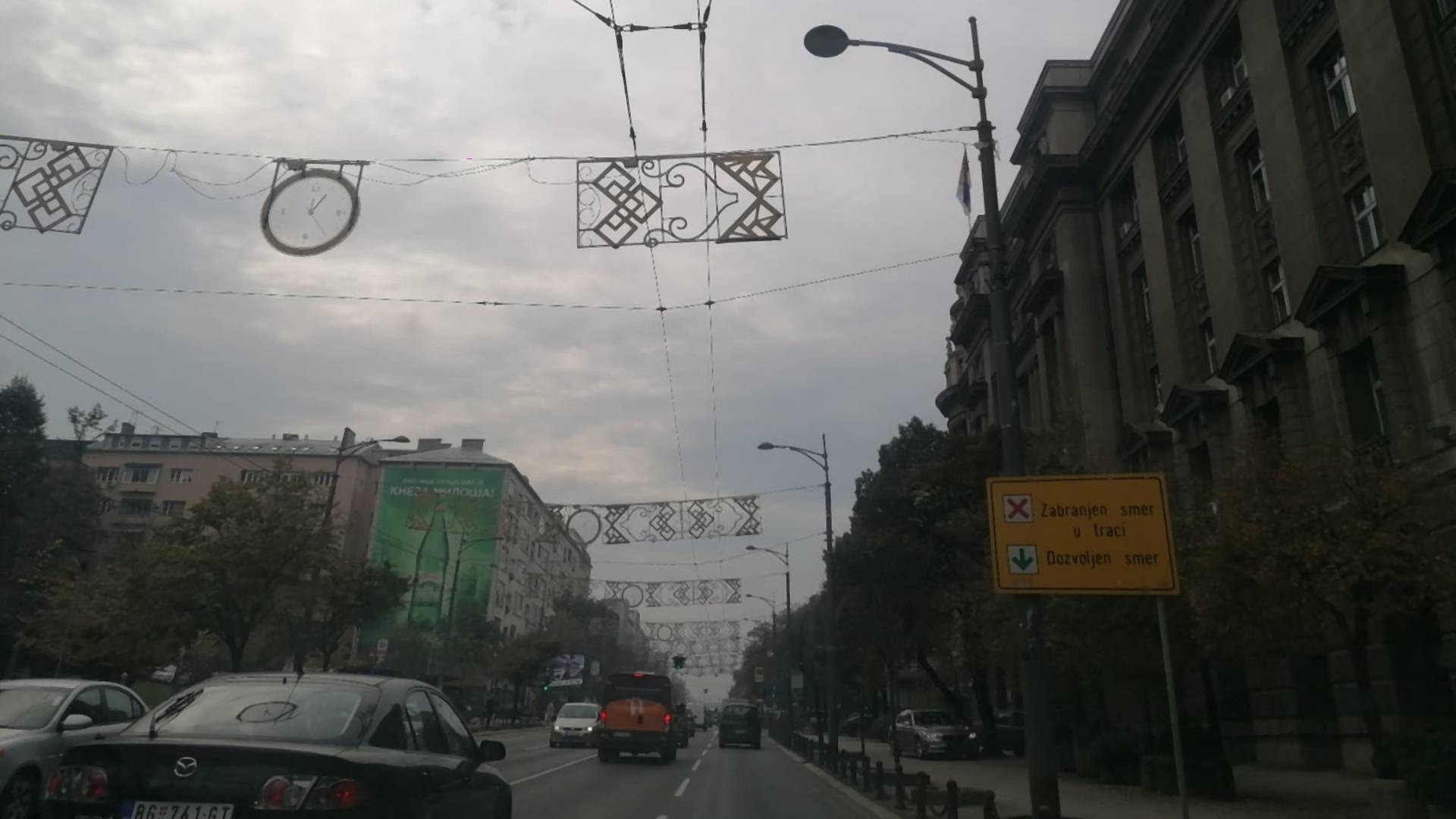 Novogodišnja rasveta i ove godine poranila - novembar je, a Beograd je već okićen