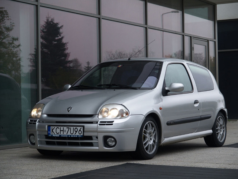 Renault Clio Sport 2.0 16v - Dobre osiągi w dobrej cenie