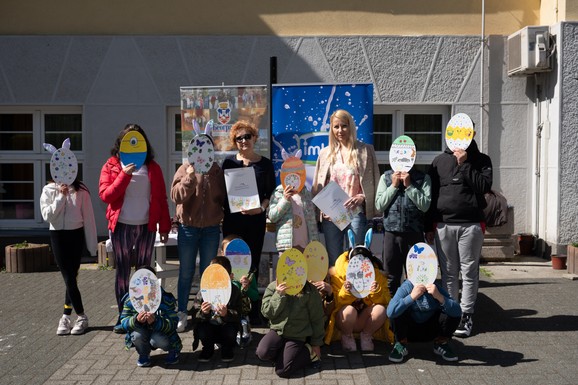 Uskrs uz Moja Kravica paketiće za decu bez roditeljskog staranja: Imlek obeležio Uskrs donacijom mlečnih proizvoda