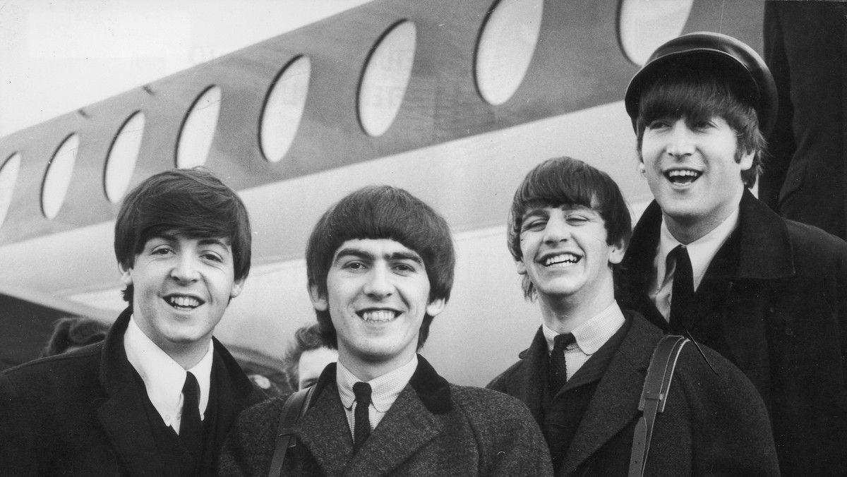 Pierwszy singiel grupy The Beatles z podpisami wszystkich czterech członków zespołu sprzedał się w serwisie aukcyjnym eBay za 13,350 dolarów amerykańskich czyli około 40 tysięcy złotych.