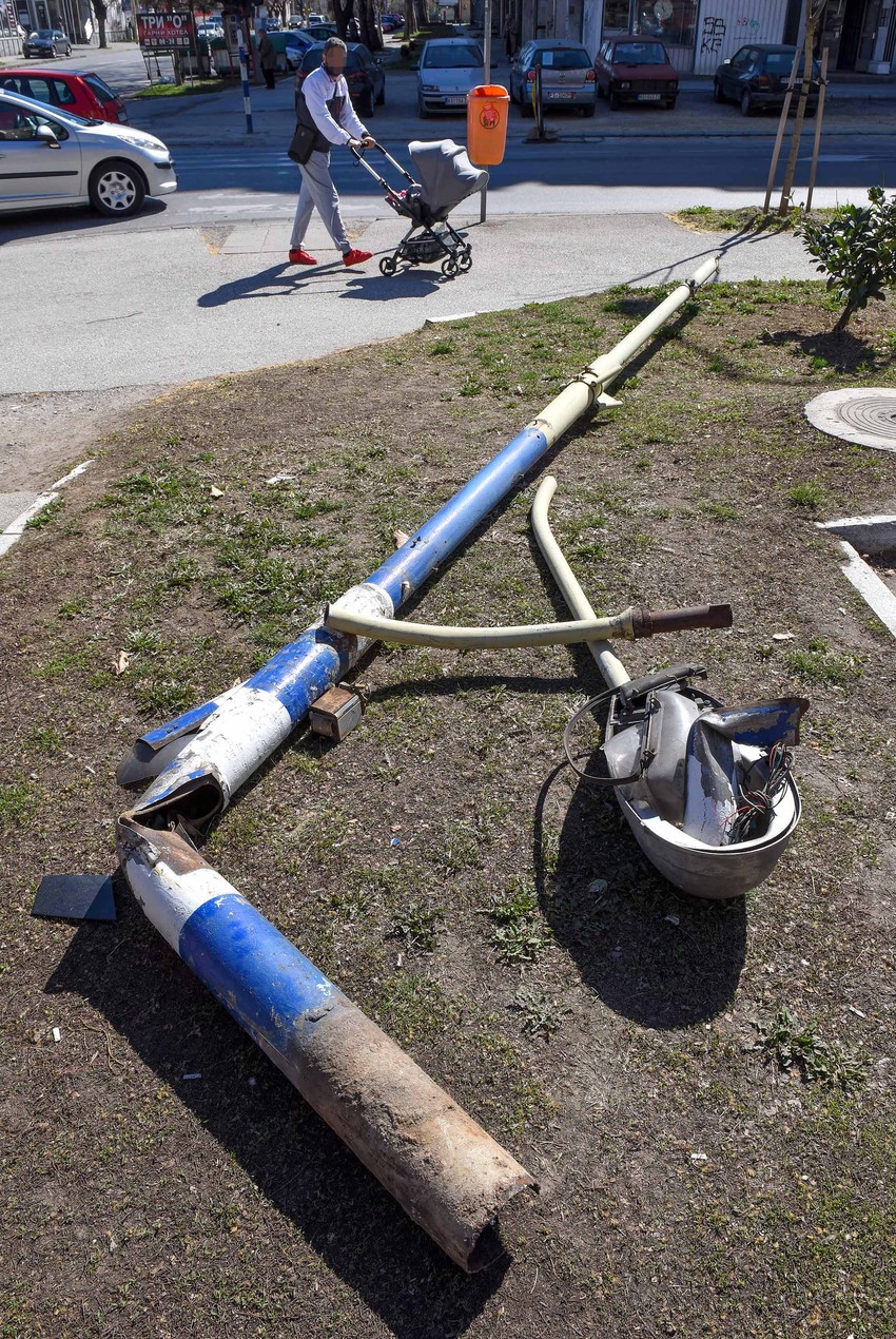 Oborena bandera u saobraćajnoj nezgodi