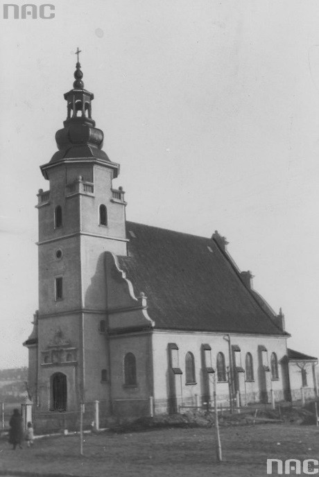 Kościół parafialny Najświętszej Marii Panny Królowej Polski przy ulicy Świętojańskiej w Gdyni. Rok 1923