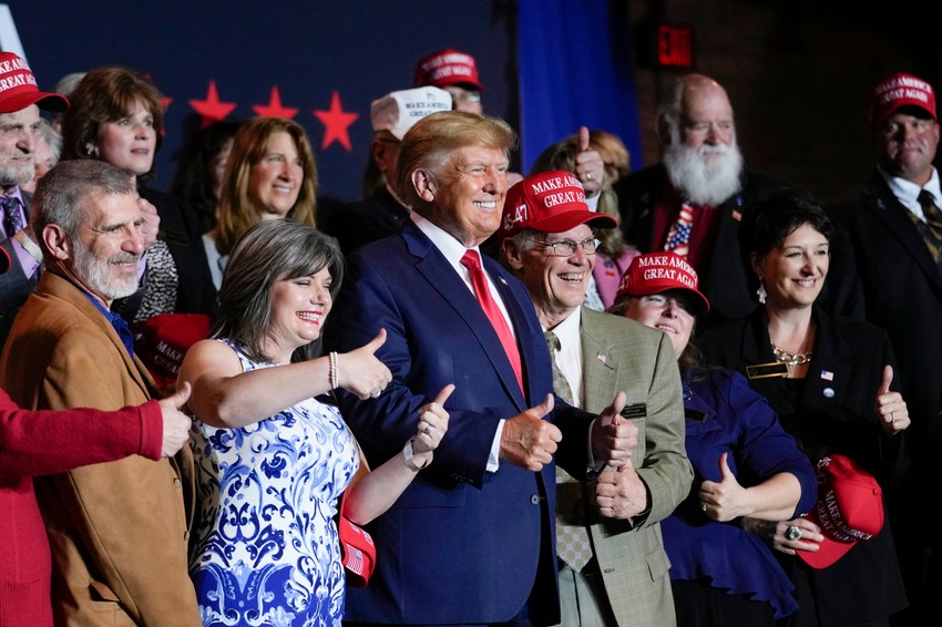 Donald Tramp na skupu sa pristalicama u Mančesteru u Nju Hempširu 27. aprila