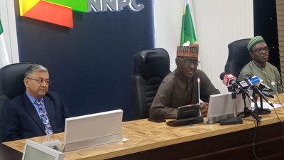 L-r: Nagendra Verma, MD NIPCO, Mele Kyari, NNPCL, GCEO, Mr Adokiye Tombomieye, EVC Upstream, NNPCL, during the News conference in Abuja on Thursday. [NAN]