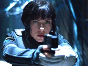 A mindenit! - Scarlett Johansson a Ghost In The Shell első előzetesében lenyűgöző és elképesztően szexi