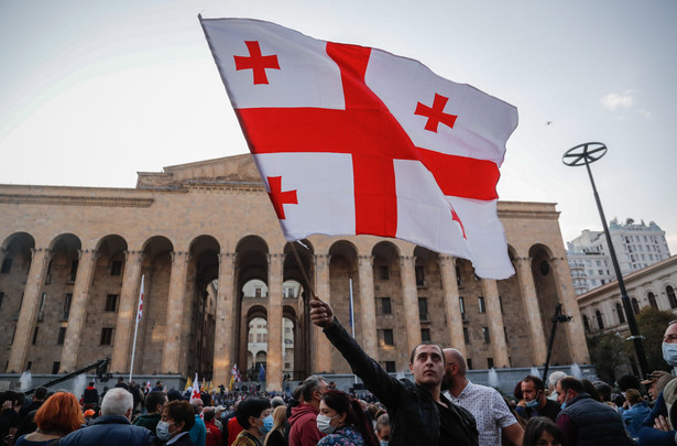 Gruzińskie Marzenie ogłoszone zwycięzcą wyborów parlamentarnych. Opozycja protestuje