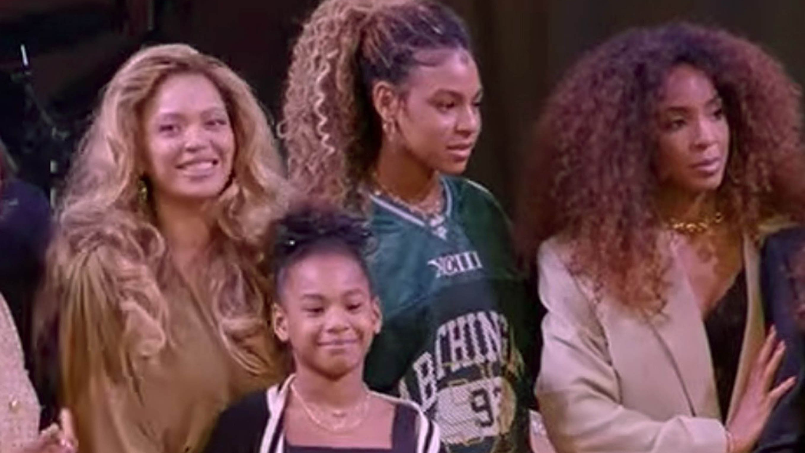 Beyoncé, apariție rară alături de fiicele sale, Blue Ivy și Rumi. Cum au fost fotografiate cele trei