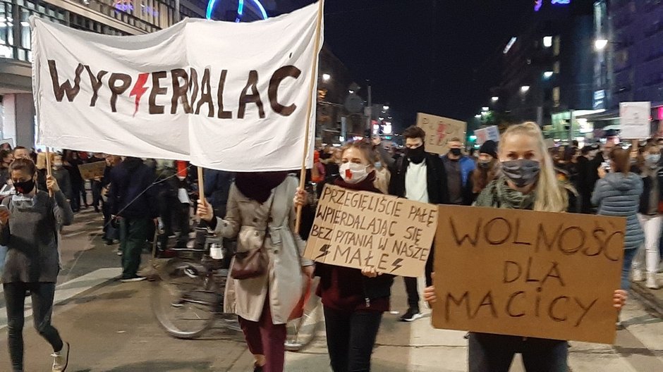 Hasła w protestach na warszawskich ulicach