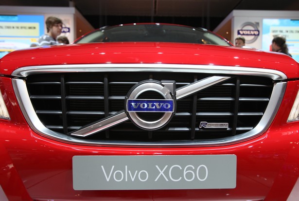 Chińskie Volvo wyprzedziło słabnącego Mercedesa