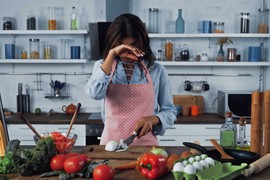 Zaboravite na suze: Uz ISPROBANE TRIKOVE poznatog šefa kuhinje nikada više NEĆETE PLAKATI DOK SECKATE LUK