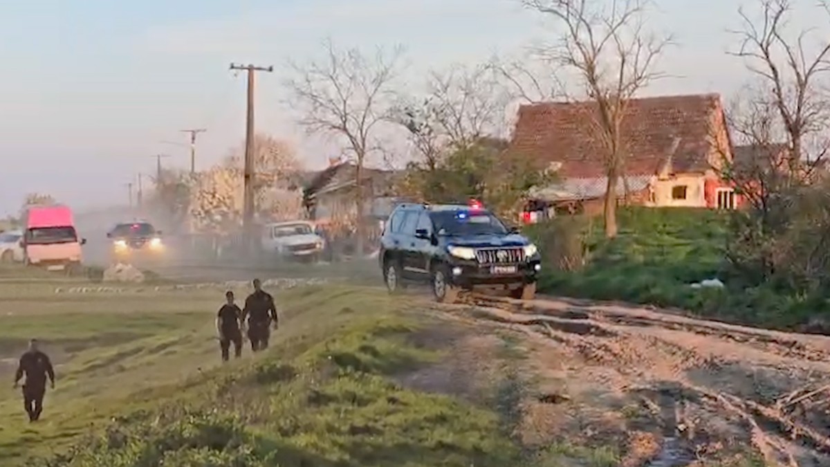 BEŽAO, PA PUCAO NA POLICIJU! Novi detalji filmske drame na autoputu Beograd - Novi Sad: Evo šta se dešava sa OPASNIM BEGUNCEM