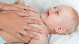 7 skutecznych sposobów na kolkę jelitową niemowląt 