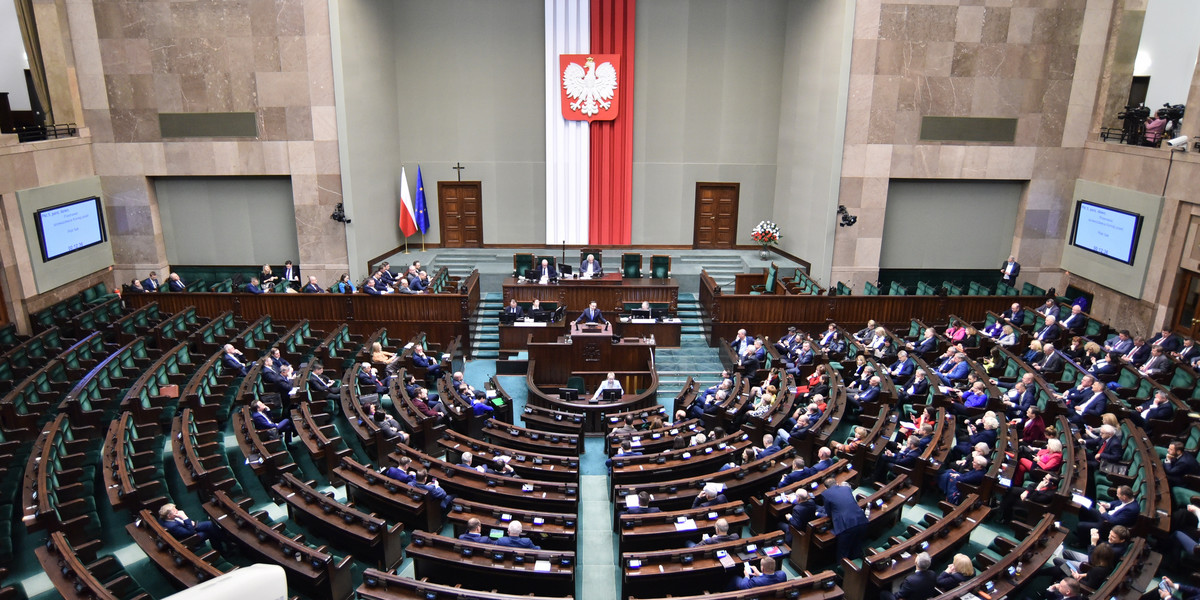 Rząd przyjął  projekt zmiany ustawy o wsparciu odbiorców ciepła.