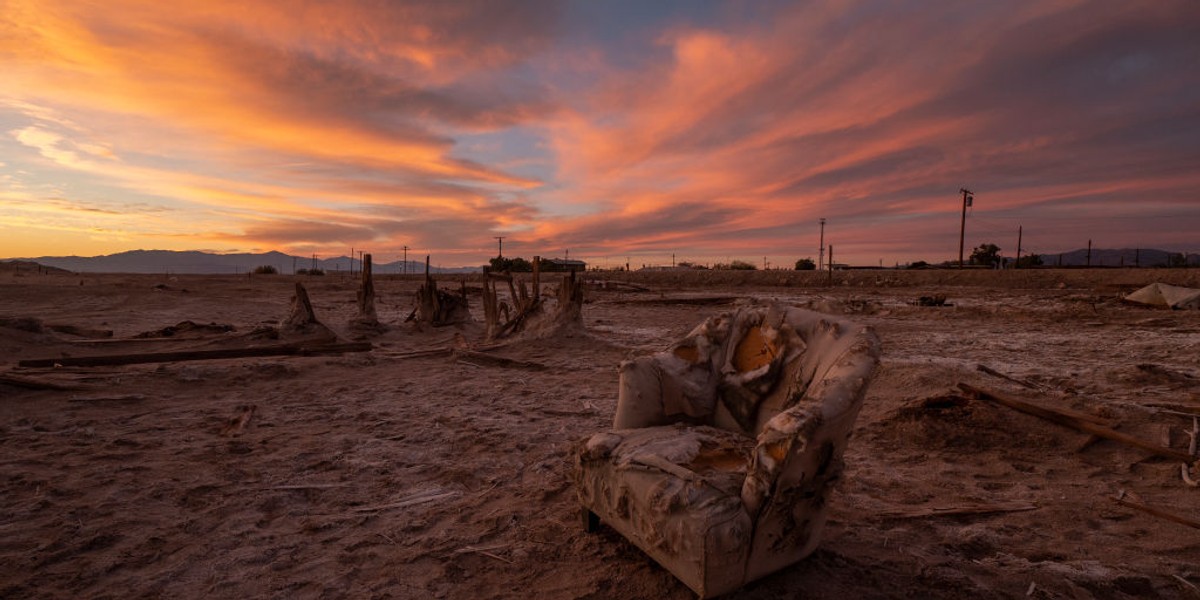 Kraje nordyckie chcą doprowadzić do tego, by wszystkie emisje dwutlenku węgla były równoważone przez usuwanie go z atmosfery. Na zdjęciu Bombay Beach w Kalifornii - teren zniszczony w latach 70. powodziami wywołanymi przez dwa huragany