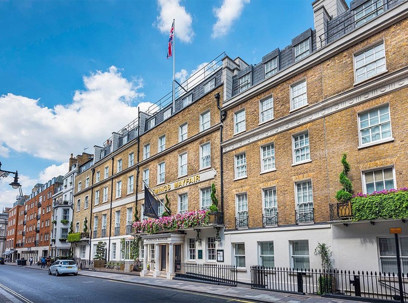 Le Flemings Mayfair jouit d’un emplacement central à Londres, non loin du Palais de Buckingham.