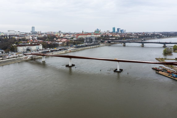 Nowy most pieszo-rowerowy przez Wisłę w Warszawie