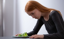 Gimnazjaliści z long covidem doświadczają zaburzeń odżywiania