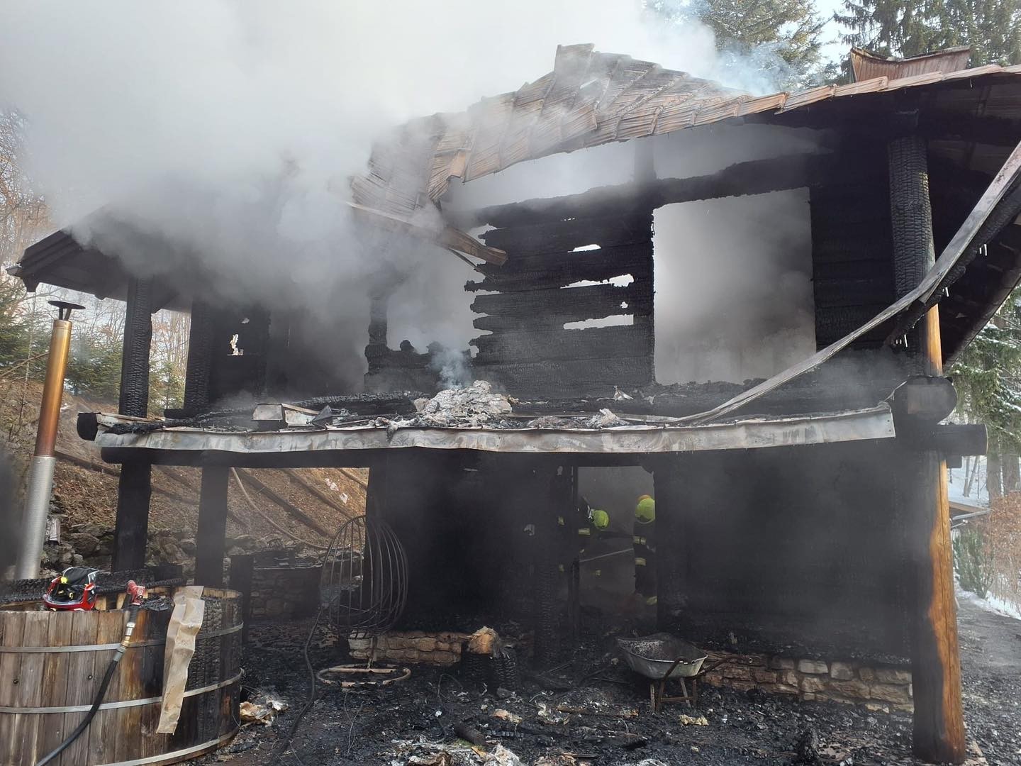 Požiar chaty obce Čremošné, okres Turčianske Teplice.