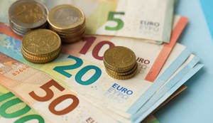 Godišnja inflacija u evrozoni preliminarno porasla na 2,5 odsto u martu