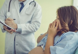 "Zatrudnela sam sa muškarcem kojeg nisam dobro poznavala, trpim jezivo porodično nasilje" (Ilustracija)