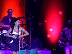 Wygwizdana w Belgradzie, Amy Winehouse odwołuje następne koncerty