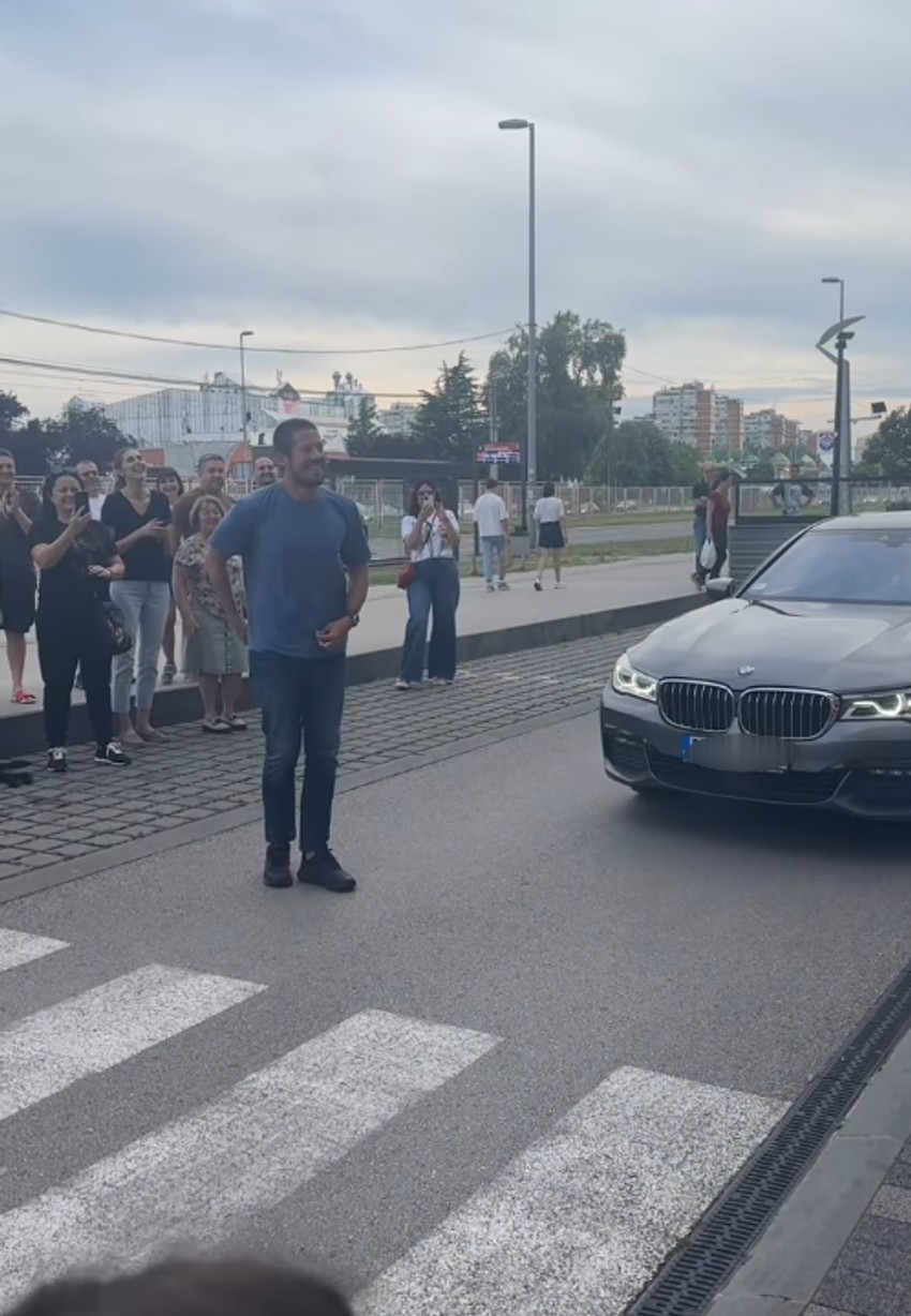 Nikolu Rokvića dočekale komšije