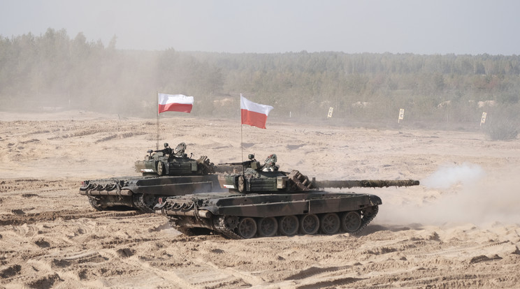 Lengyelország védelmi minisztere felkészült egy esetleges háborúra az oroszokkal / Illusztráció: MTI/EPA/Valda Kalnina