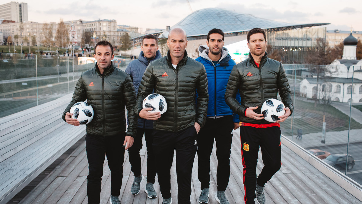Pięciu byłych mistrzów świata oraz Leo Messi zaprezentowali w Moskwie mundialową piłkę.