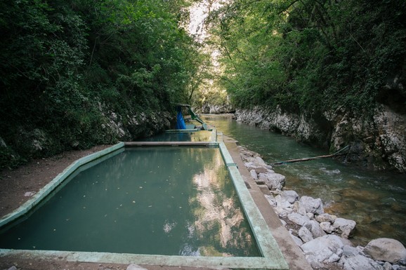 Noćenje 700 dinara, a kupanje besplatno! Ovo je najlepša banja u Srbiji: Jedna je od najčistijih, a meštani ovde leče mnoge bolesti
