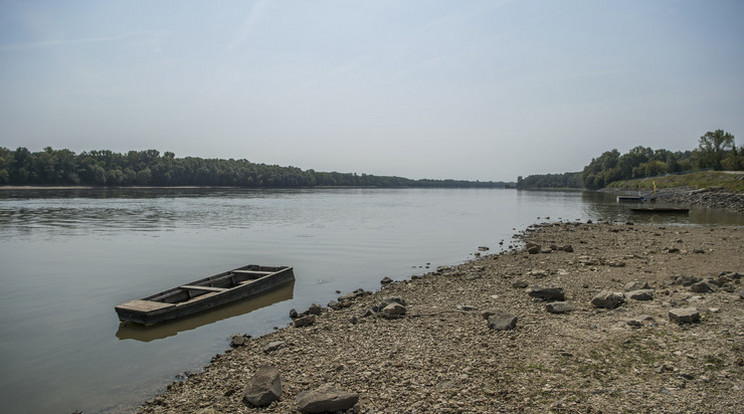 A Duna alacsony vízállásának már augusztusban is több felfedezést köszönhetünk /Illusztráció: MTI - Balogh Zoltán