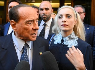 'Bunga bunga' bez wyroku. Sąd uniewinnił Silvio Berlusconiego