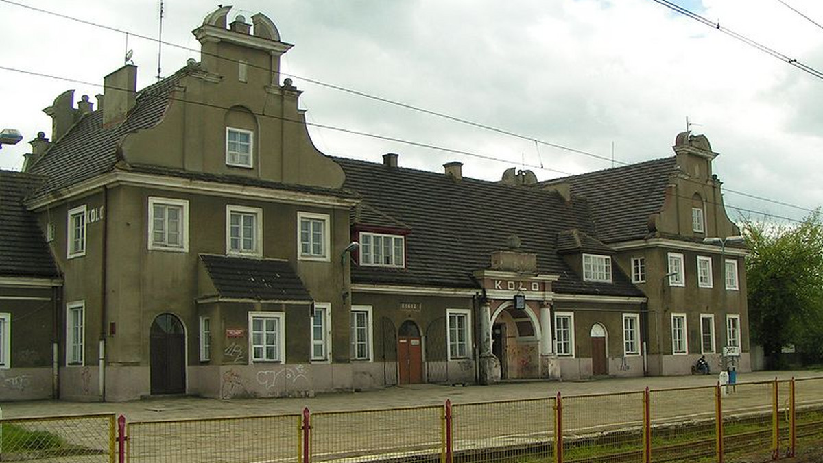 Zabytkowy dworzec PKP w Kole, zbudowany w 1922 r., zostanie gruntownie zmodernizowany i dzięki współpracy z miejscowym samorządem będzie wykorzystany na cele kulturalne.