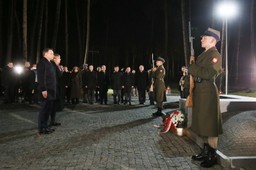 Drugi dzień wizyty Andrzeja Dudy na Ukrainie. Spotkał się z Petrem Poroszenką