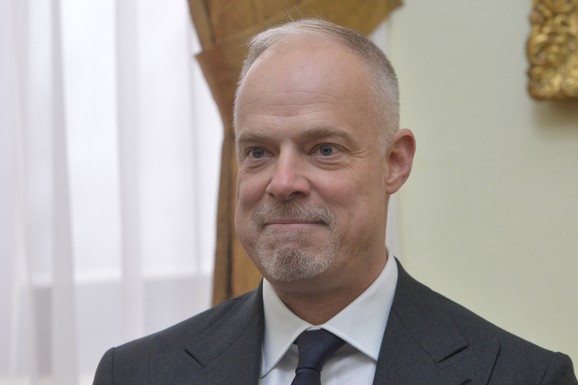 "OBAVEŠTAVAMO NATO O SITUACIJI, SRBIJA NASTAVLJA ISTRAGU" Mađarski ministar odbrane o eksplozivu u Kanjiži: "Ovo nije igra, pojačavamo mere!"