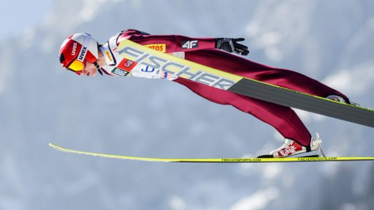Severin Freund okazał się najlepszy podczas serii próbnej przed ostatnim w tym sezonie konkursem skoków narciarskich w słoweńskiej Planicy. Kamil Stoch zanotował piąty rezultat.