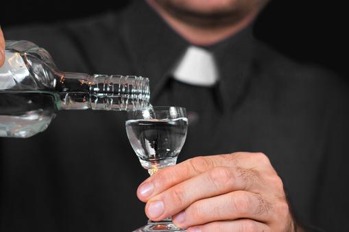 Księża i alkohol. Klerycy piją w seminariach