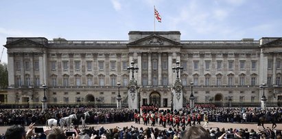 Morderca wdarł się na teren pałacu Buckingham. Chciał zabić królową?