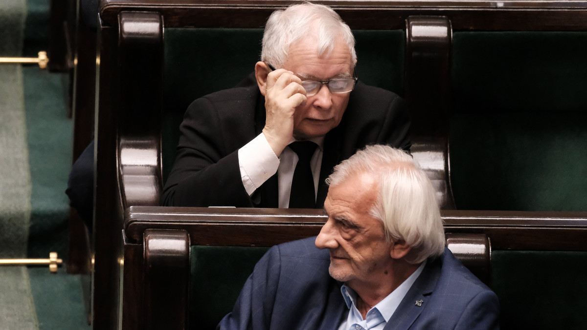 Nie widzę i chyba nikt nie widzi następcy dla Jarosława Kaczyńskiego. Na razie prezes też go nie widzi, w związku z tym uważamy, że jeszcze długo pozostanie prezesem naszej partii – powiedział Ryszard Terlecki w rozmowie z TVN24.