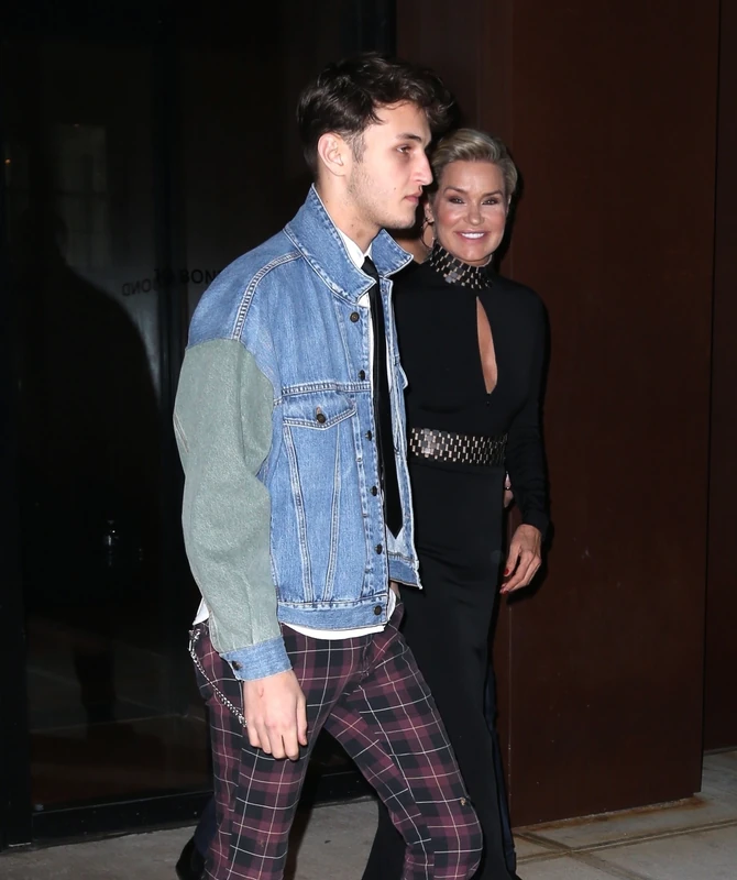 Jolanda Hadid sa sinom Anvarom