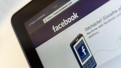 Facebook traci popularność