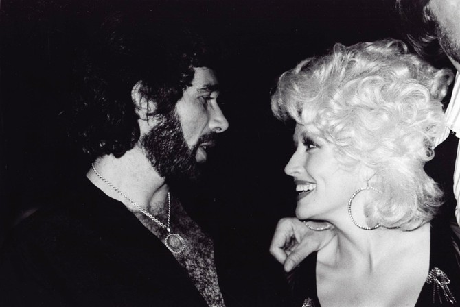 110048_doli-parton-profimedia0170213386