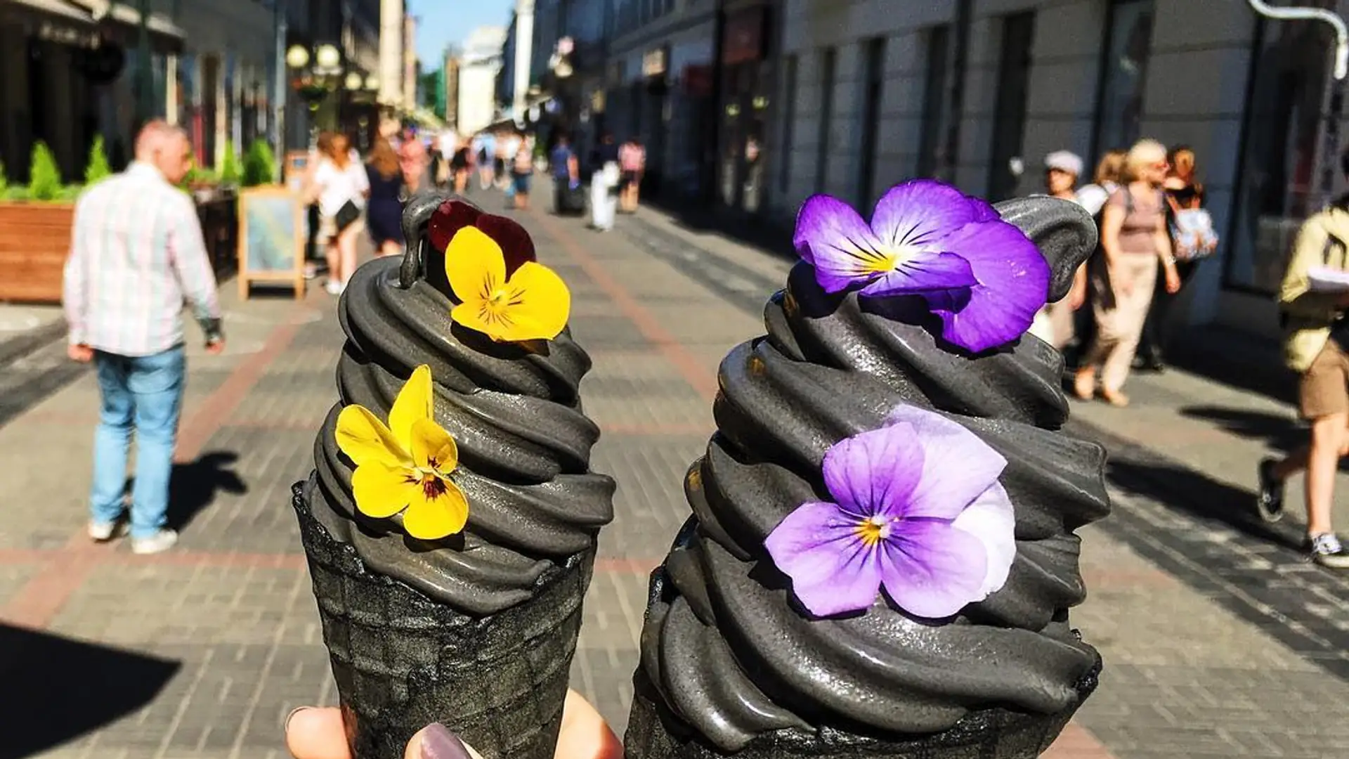 Mapka lodożerców - tu zjesz czarne lody, które wcale nie smakują jak ziemia