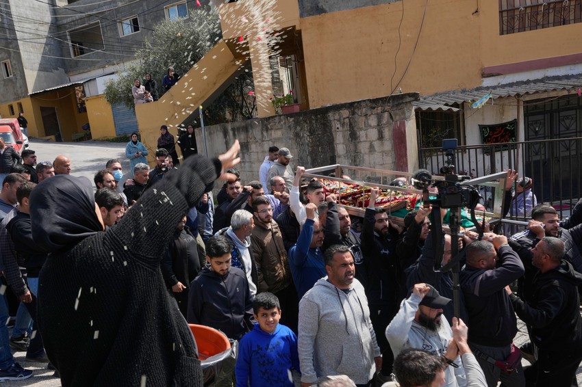 Sahrana 11-godišnjeg dečaka ubijenog u napadu Izraela na selo Saksakijeg na jugu Libana 28. marta