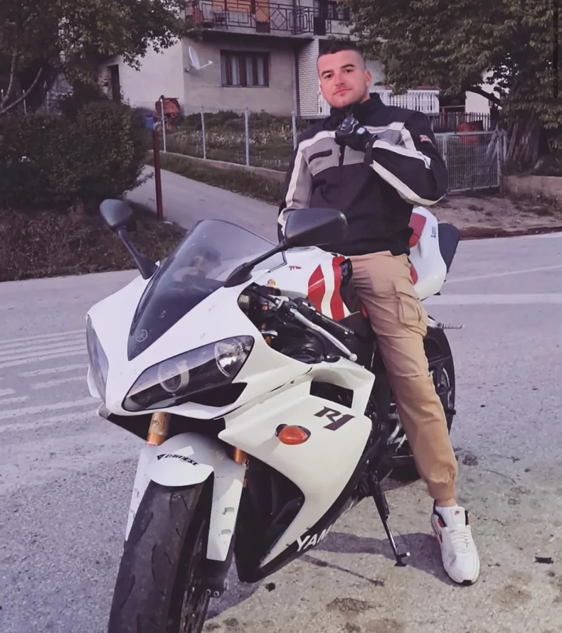 Nemanja S. - policajac koji je spasio muškarca na Pupinovom mostu