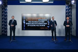 Do siedziby PO trafi paczka dla Tuska. Bo pytał, "z jakiej paki..."