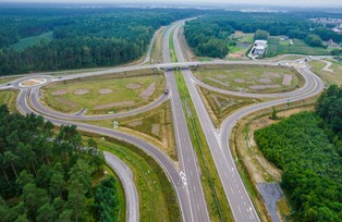 "Drogowy cud". Polska ma już ponad 5 tys. km autostrad i ekspresówek, a będzie miała prawie 8 tys.