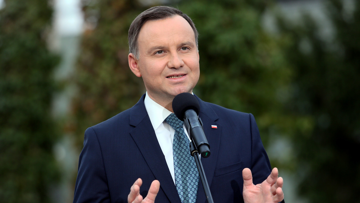 Prezydent Andrzej Duda podpisał wczoraj ustawę, która przewiduje powołanie komisji weryfikacyjnej ds. warszawskiej reprywatyzacji. Ustawę o "szczególnych zasadach usuwania skutków prawnych decyzji reprywatyzacyjnych dotyczących nieruchomości warszawskich, wydanych z naruszeniem prawa" przygotowało Ministerstwo Sprawiedliwości.